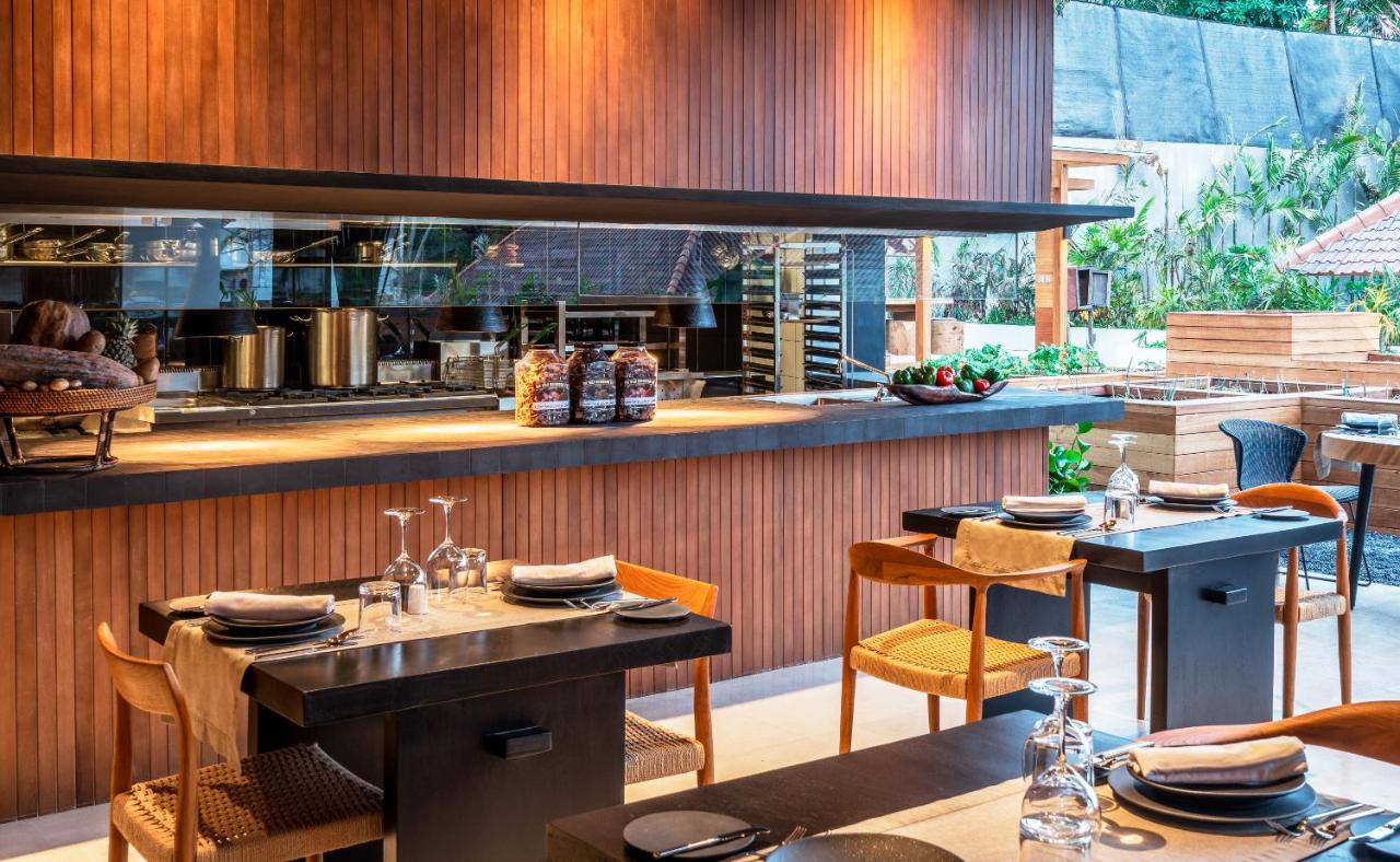 Hotel Bisma Eight - Chse Certified Ubud Exterior foto Restaurant interior