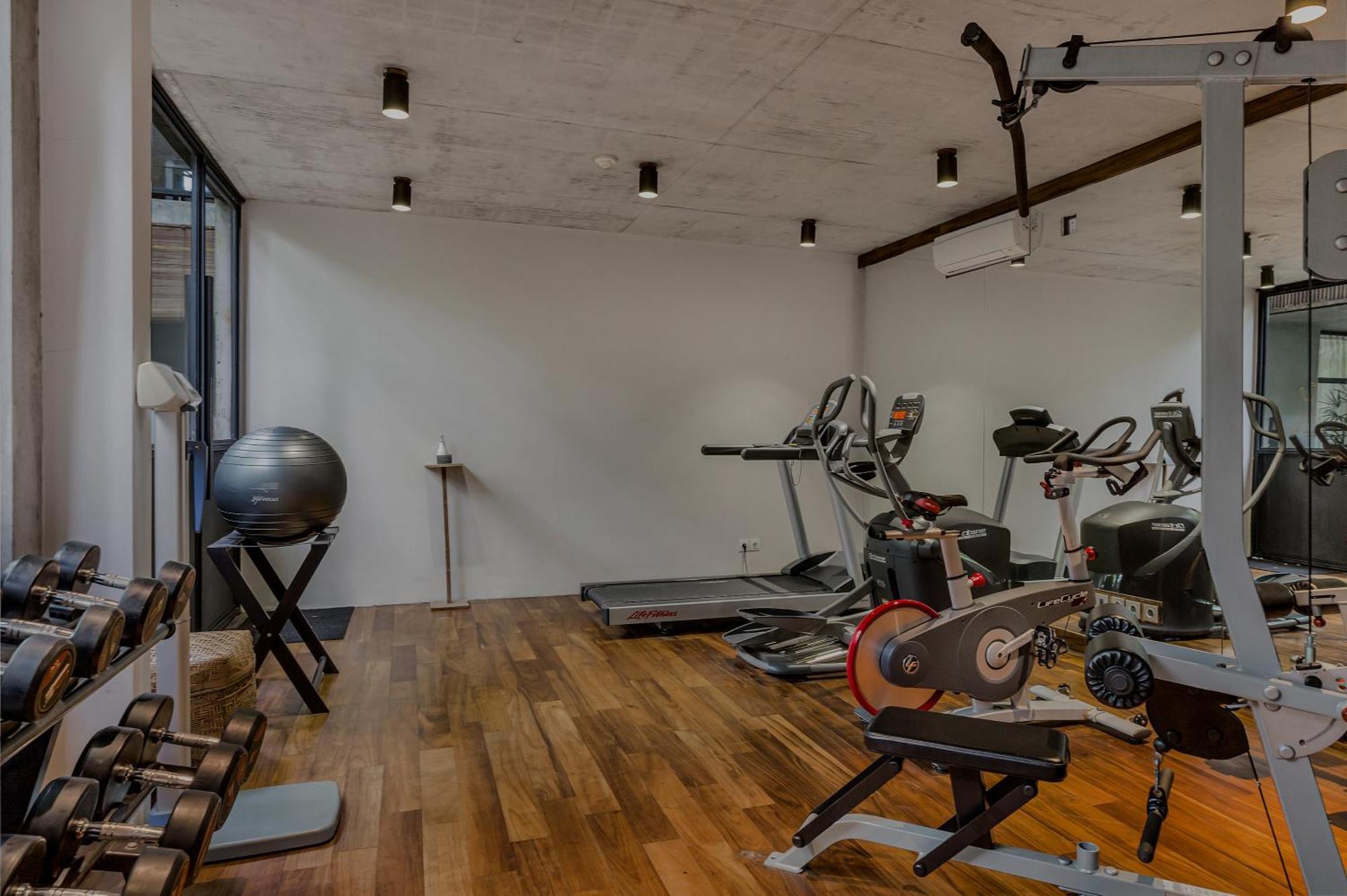 Hotel Bisma Eight - Chse Certified Ubud Exterior foto The gym at the Embassy of the United States in Berlin